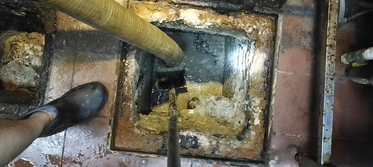 德格污水池清理一般都有毒气，怎么预防中毒呢？